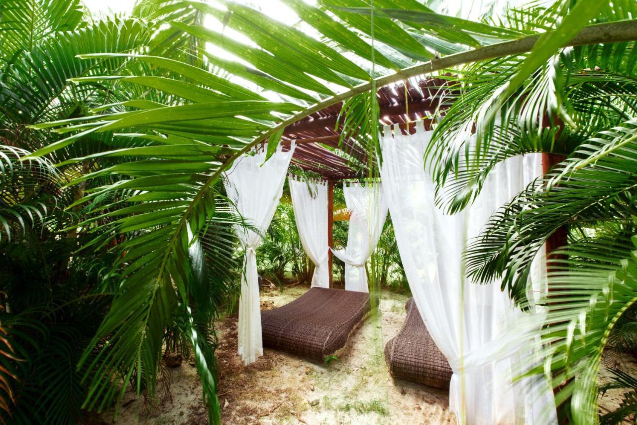 Aventura Village Los Corales Beach And Spa Пунта-Кана Экстерьер фото